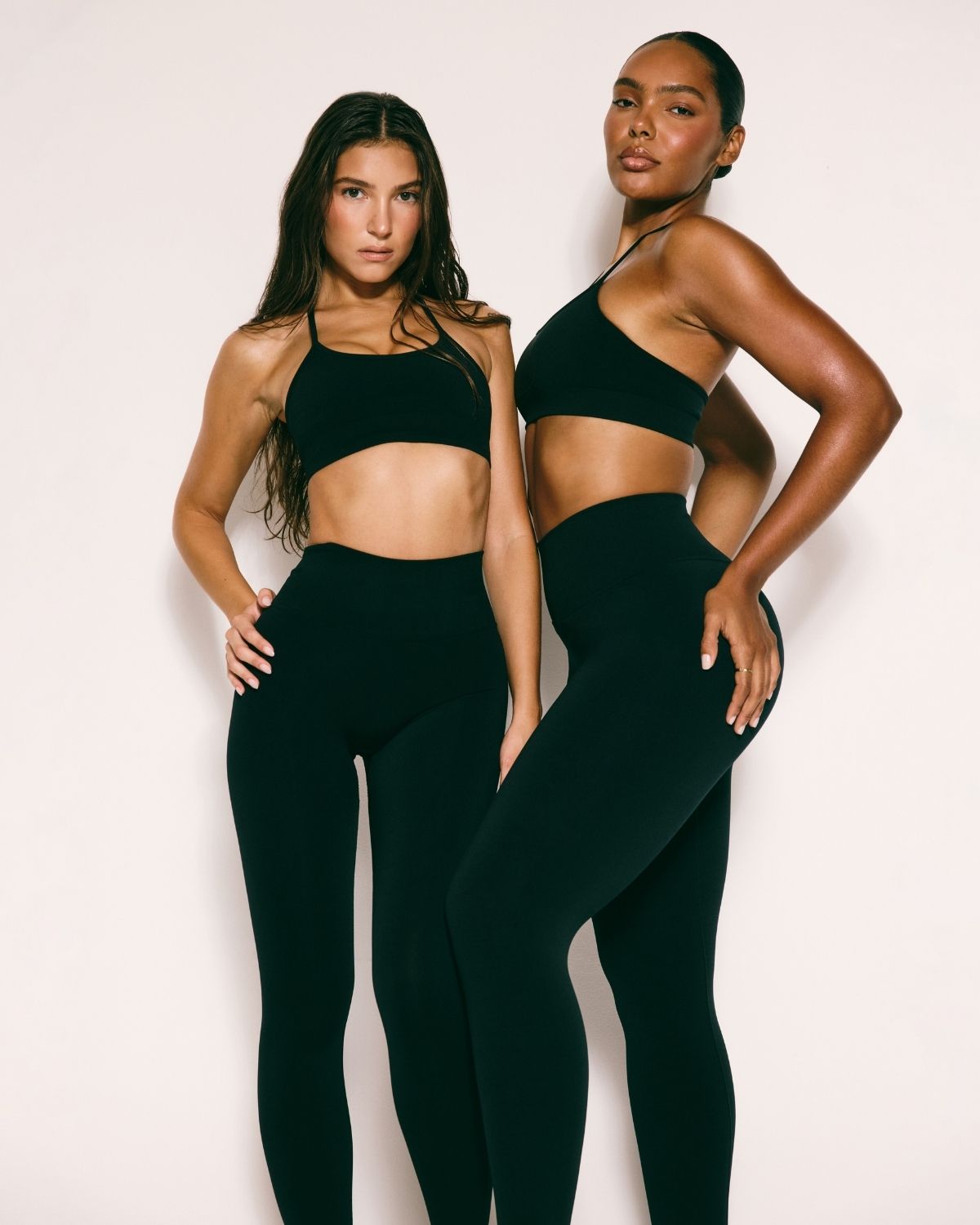 Seamless Invisible Scrunch Leggings | Black