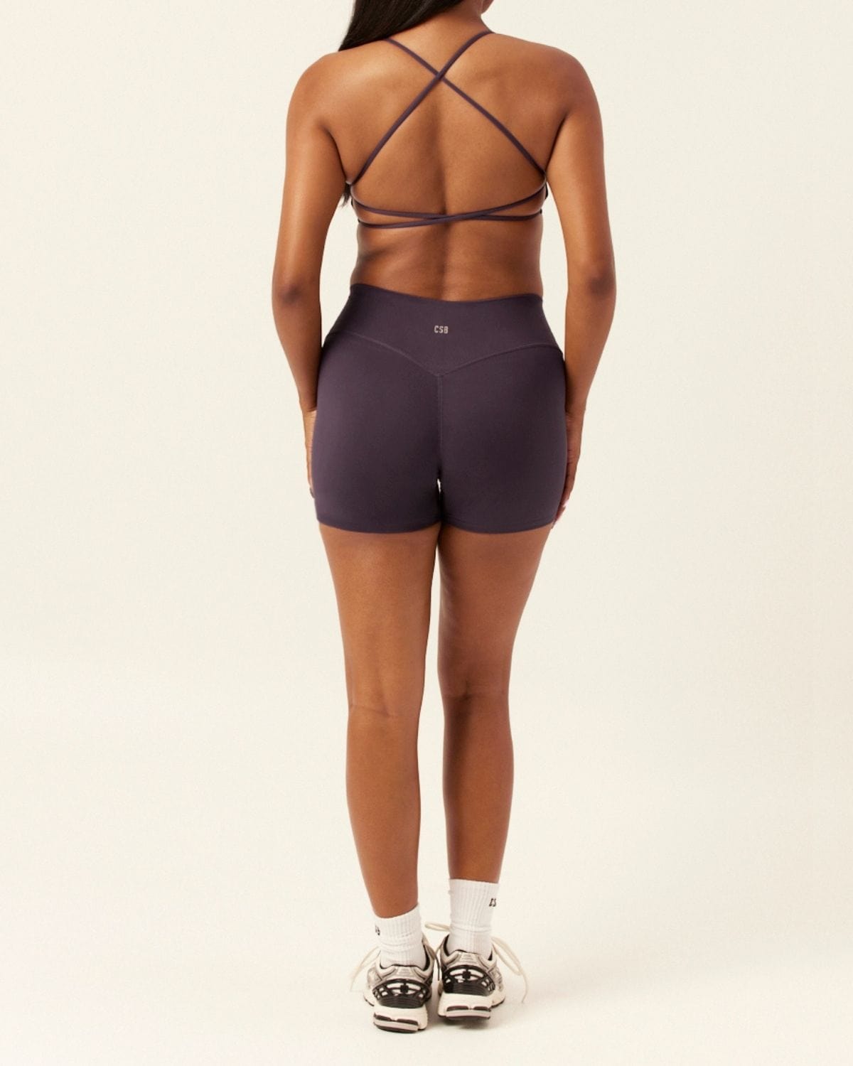 Serenity Invisible Scrunch Shorts 4" | Plum