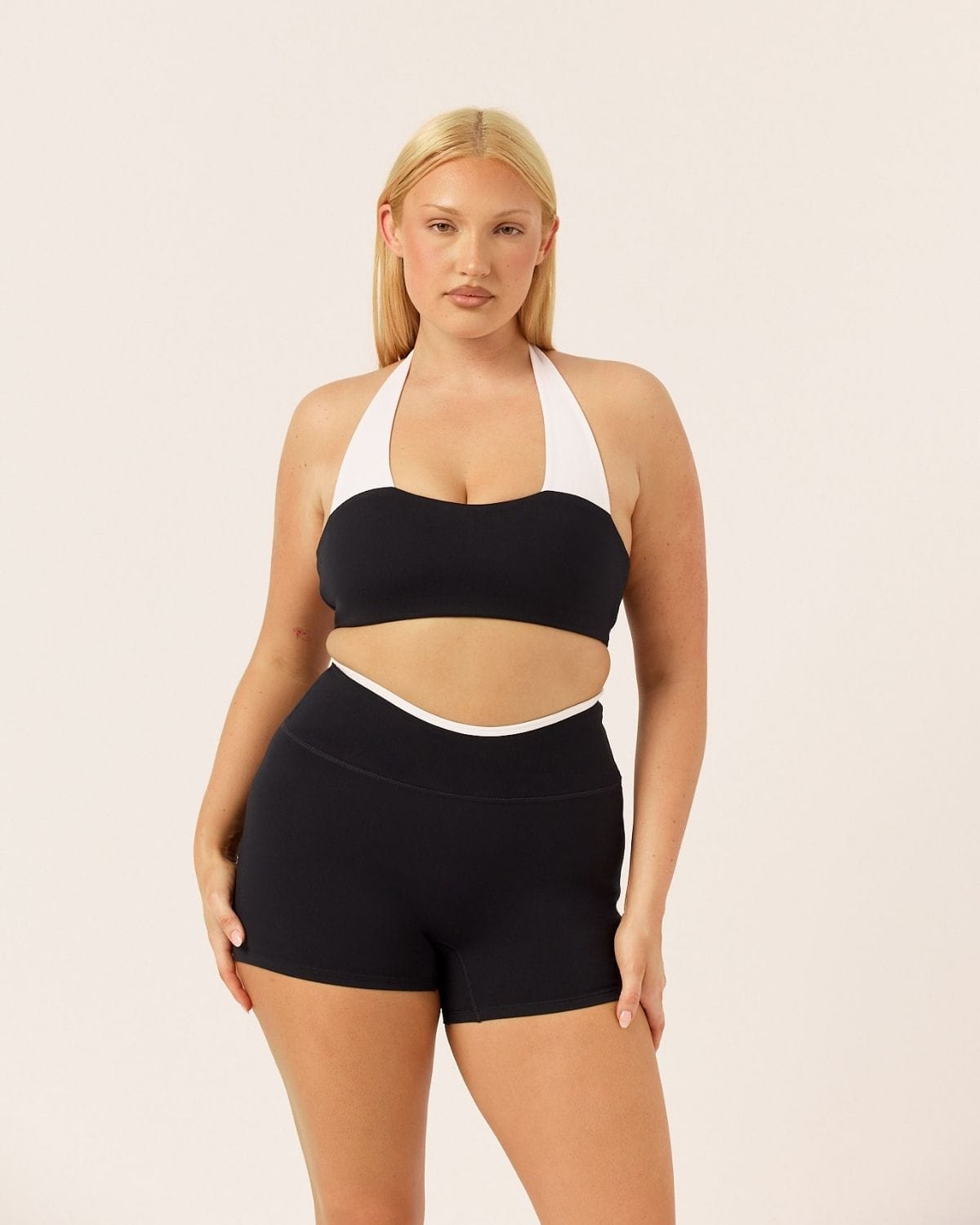 Serenity Dip Shorts 4" | Two Tone