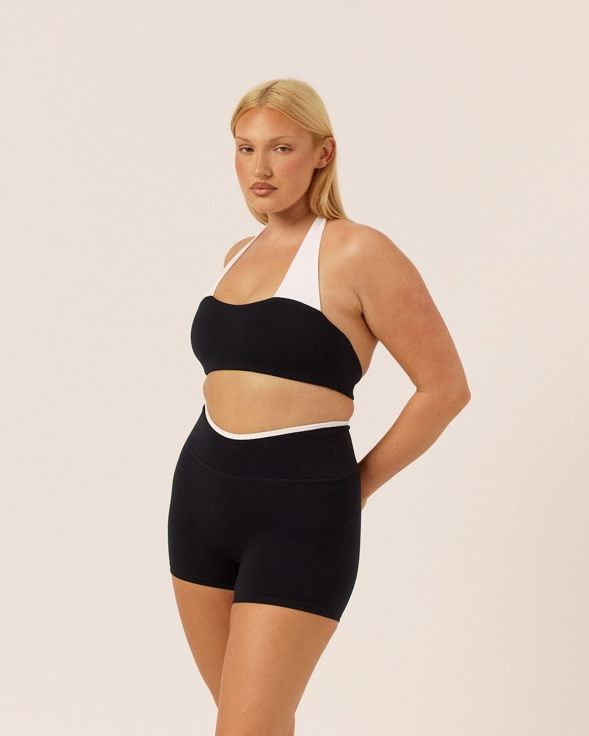 Serenity Dip Shorts 4" | Two Tone