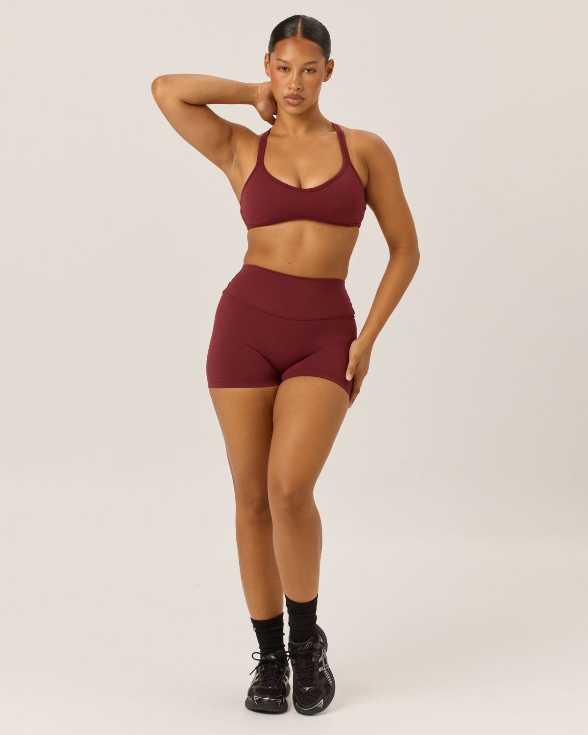 Serenity Invisible Scrunch Shorts 4" | Burgundy