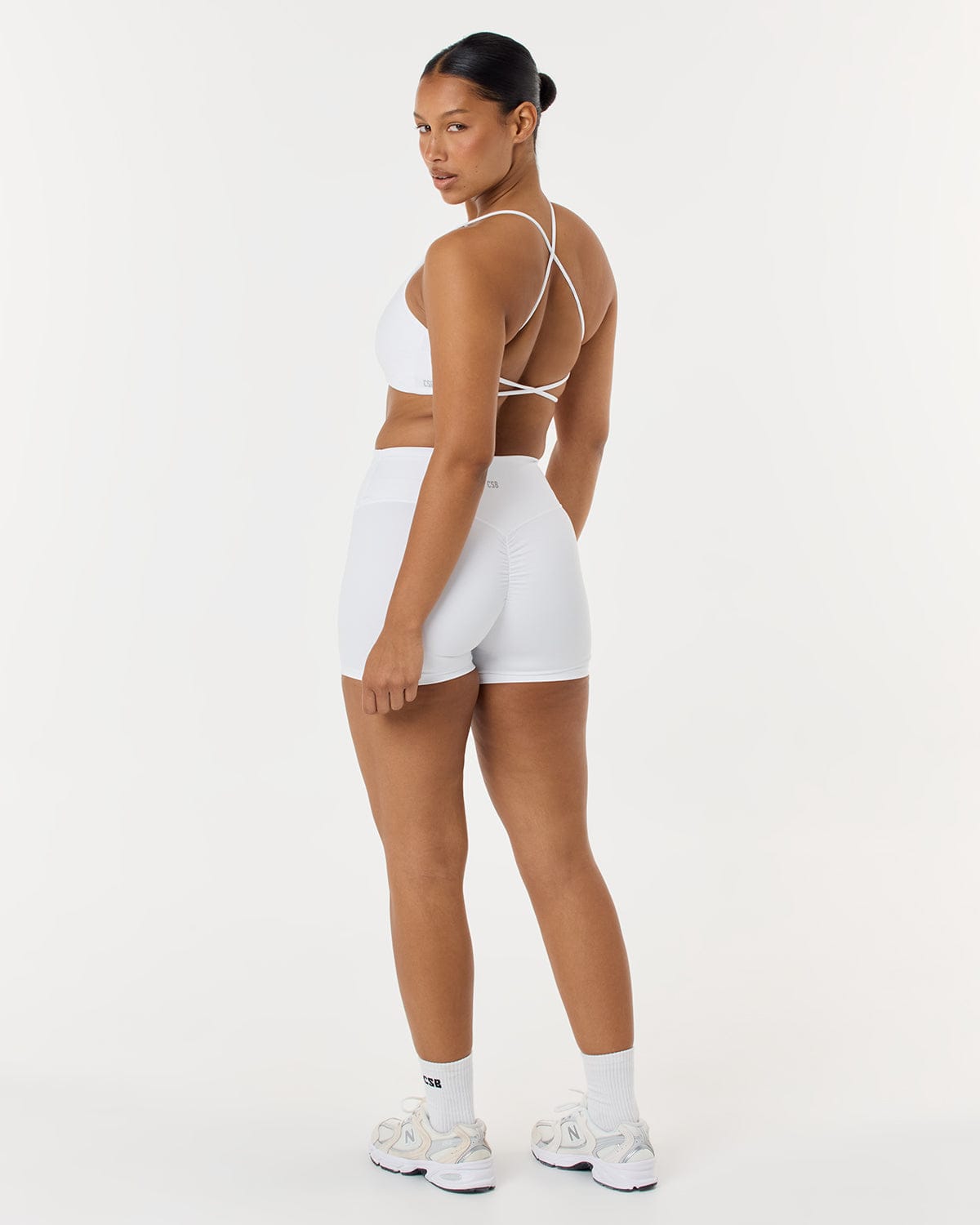 Serenity Scrunch Shorts 4" | White