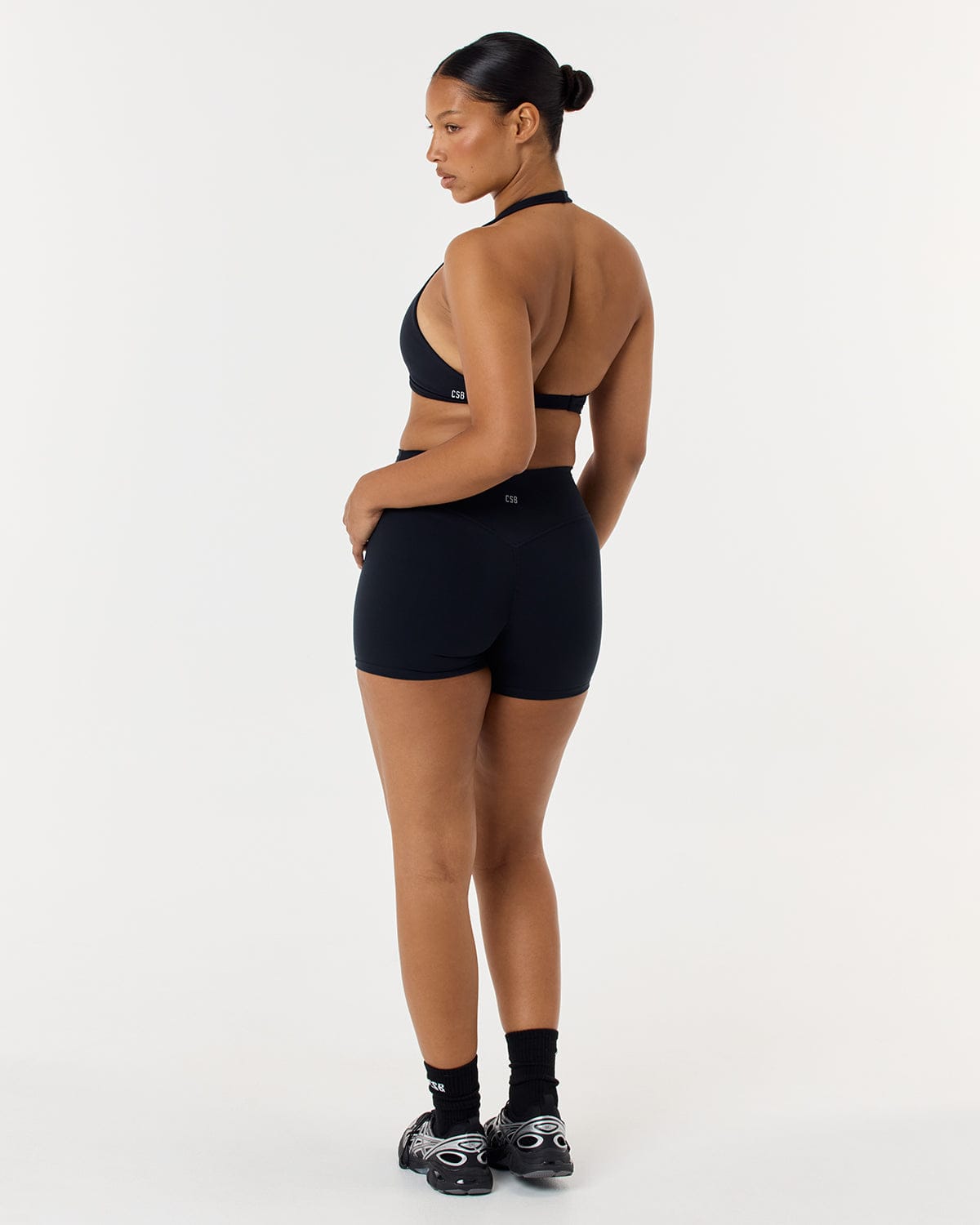 Serenity Invisible Scrunch Shorts 4" | Black