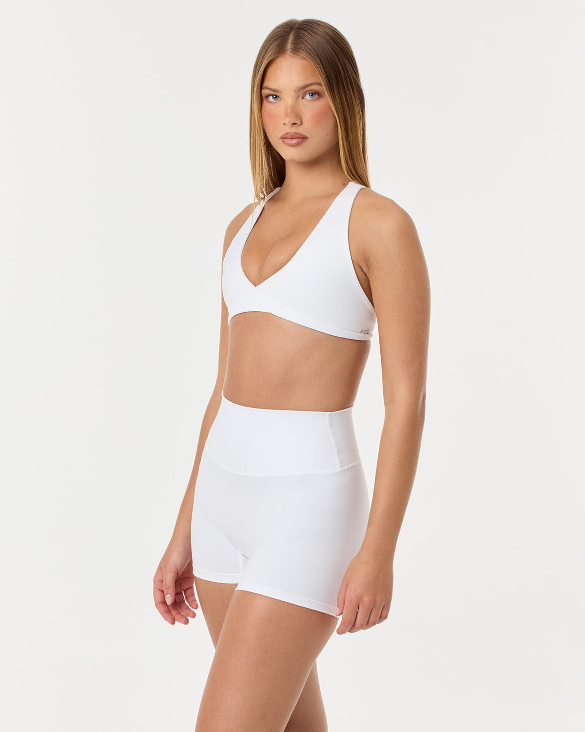 Serenity Sierra Crop | White