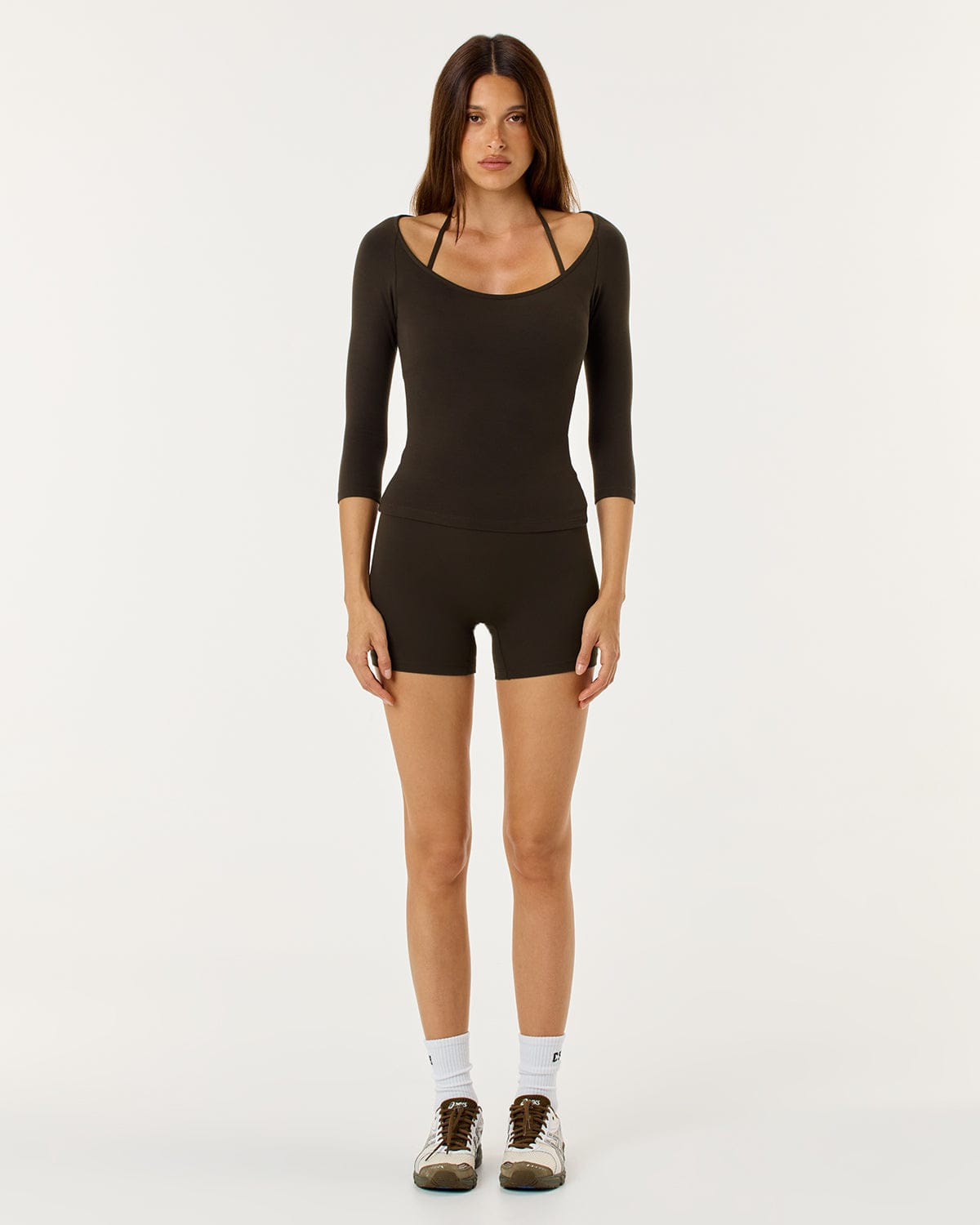 Form Invisible Scrunch Shorts 4" | Dark Chocolate