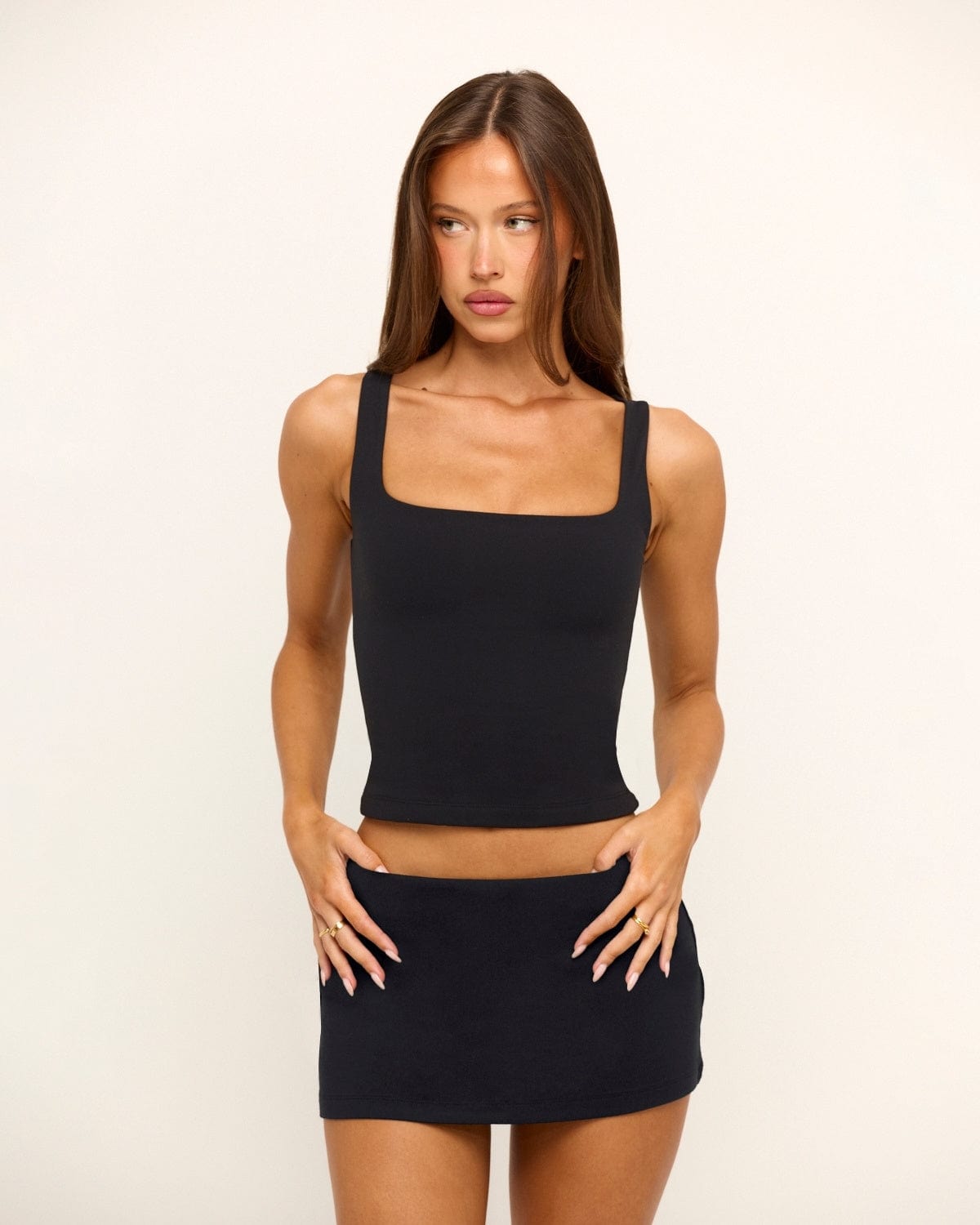 Form Scoop Tank | Black