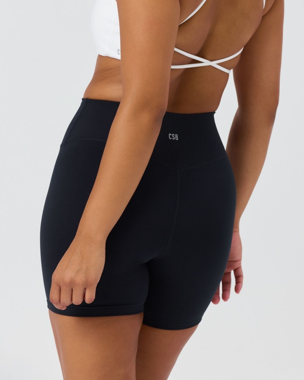 Serenity Shorts 6" | Black