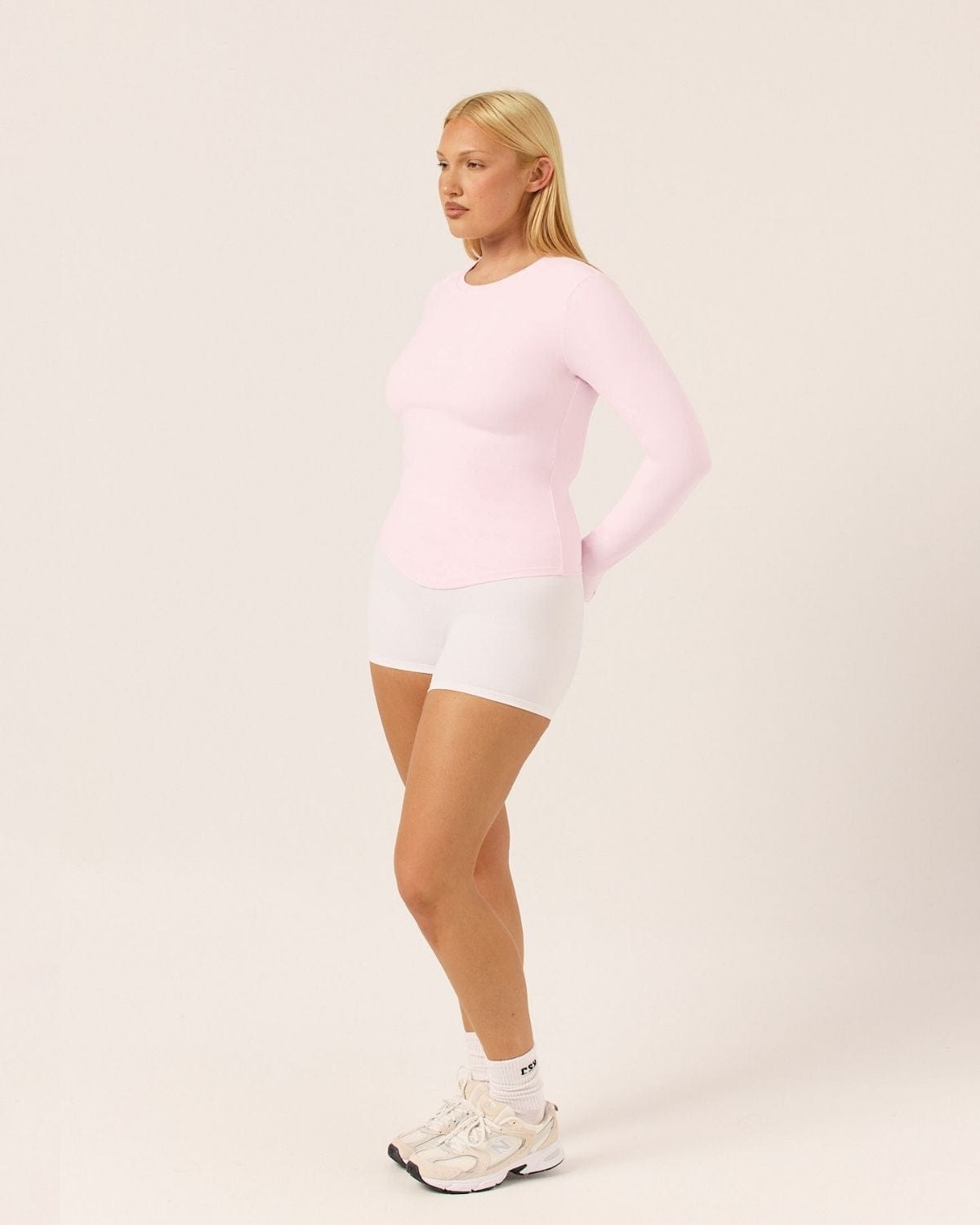 Serenity Shorts 4" | White