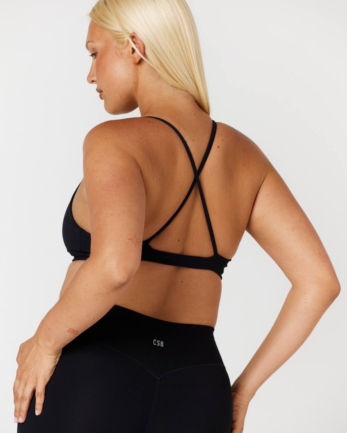 Form Noa Crop | Black