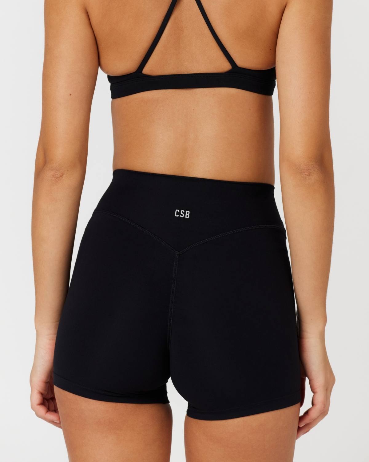 Form Invisible Scrunch Shorts 4" | Black