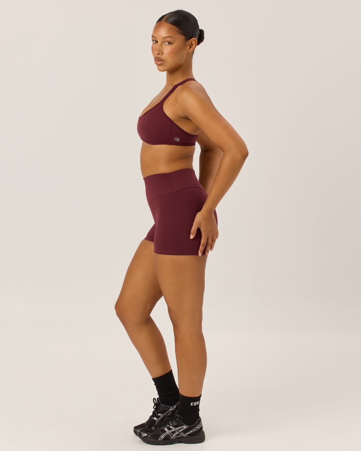 Serenity Invisible Scrunch Shorts 4" | Burgundy