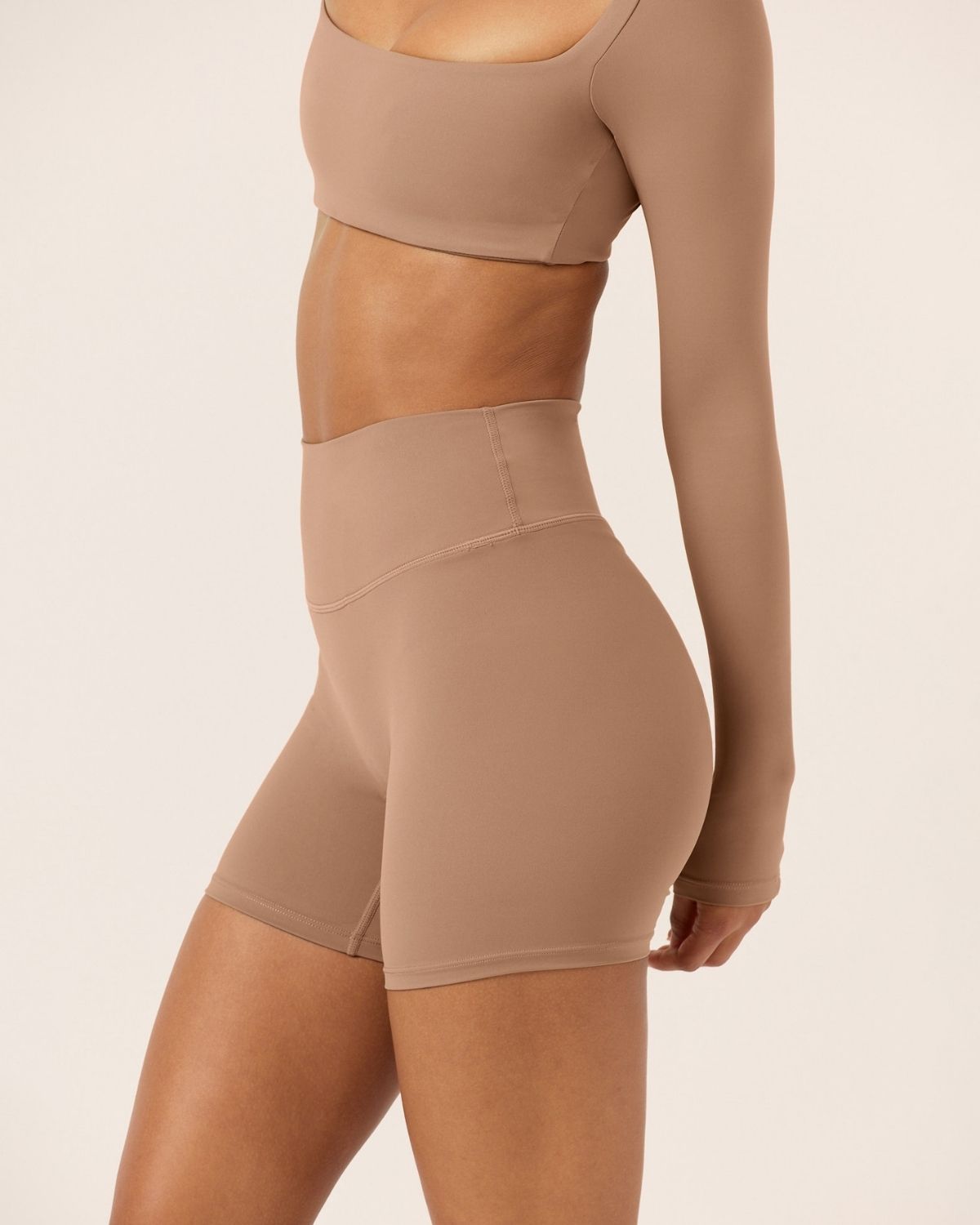 Freedom Scrunch Shorts 6" | Toffee