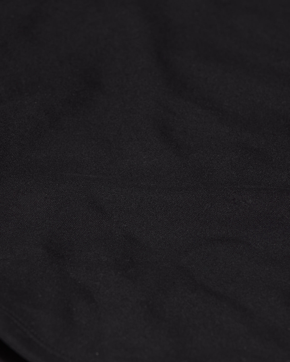 Form Noa Crop | Black