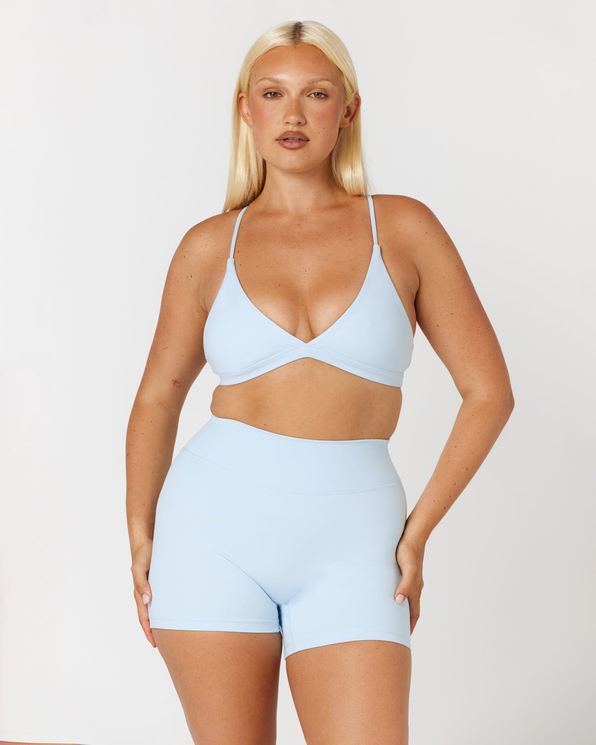 Form Noa Crop | Powder Blue