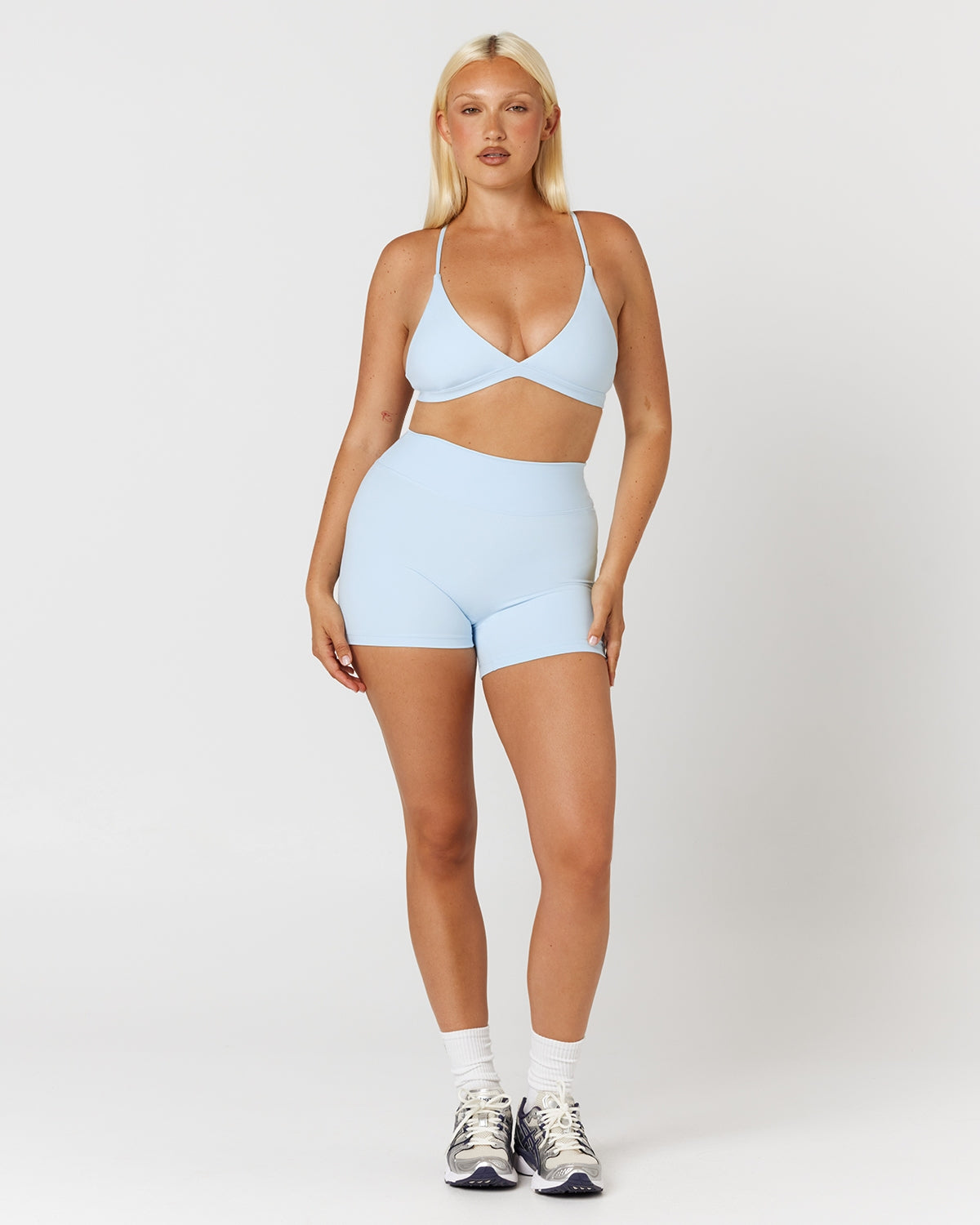 Form Invisible Scrunch Shorts 4" | Powder Blue