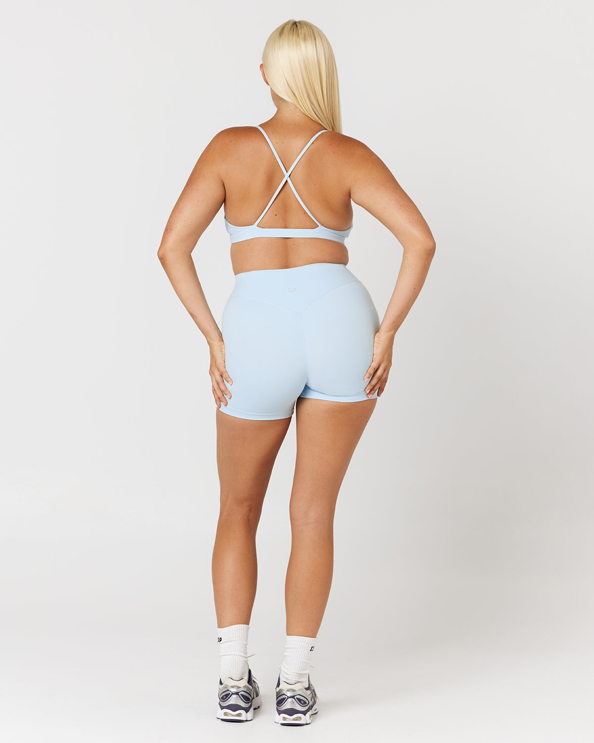 Form Invisible Scrunch Shorts 4" | Powder Blue