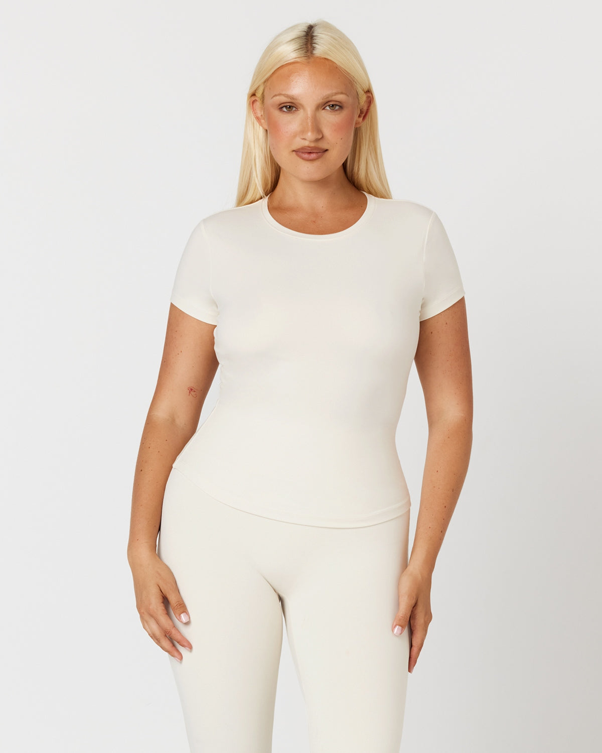 Form Lite Tee | Vanilla