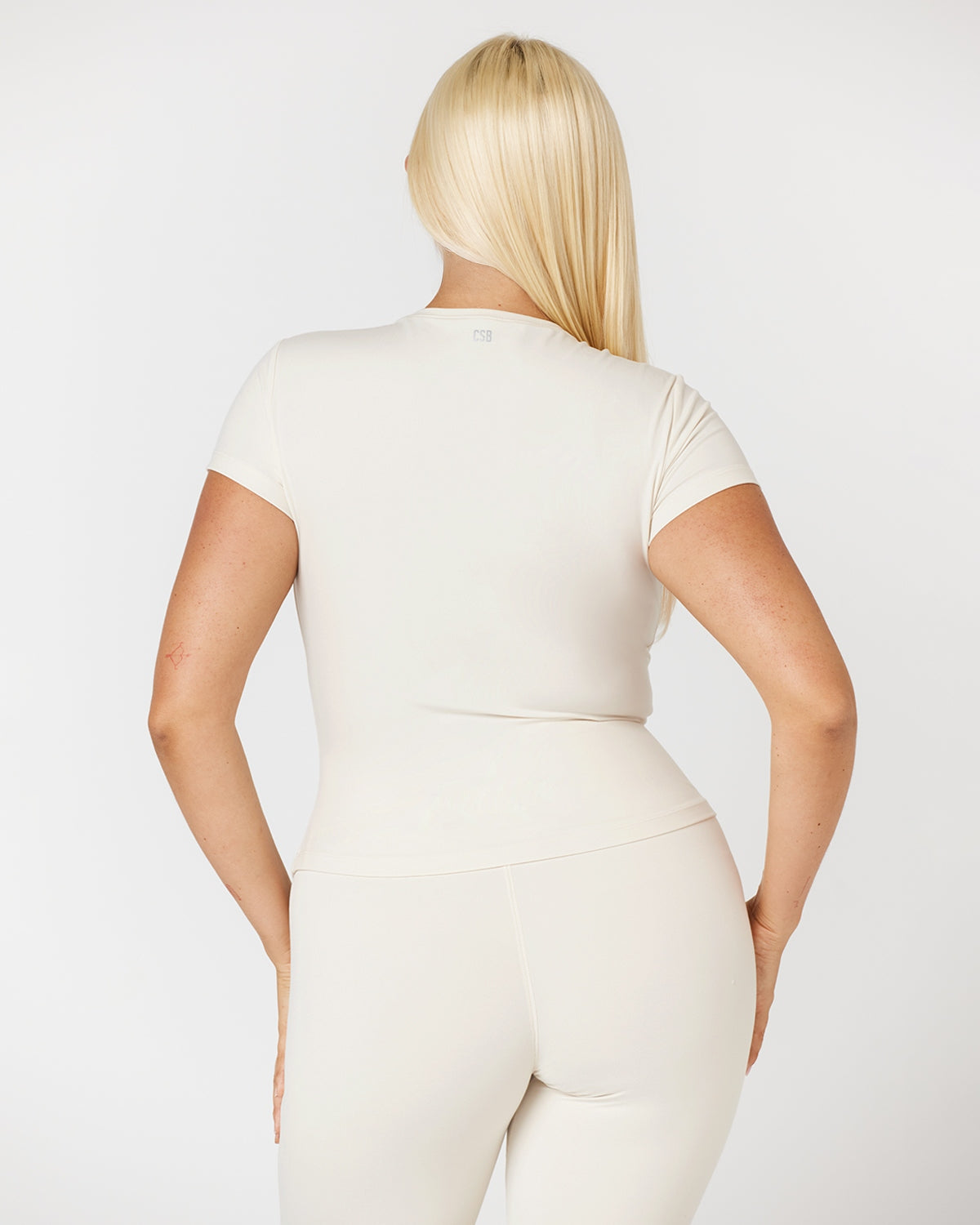 Form Lite Tee | Vanilla