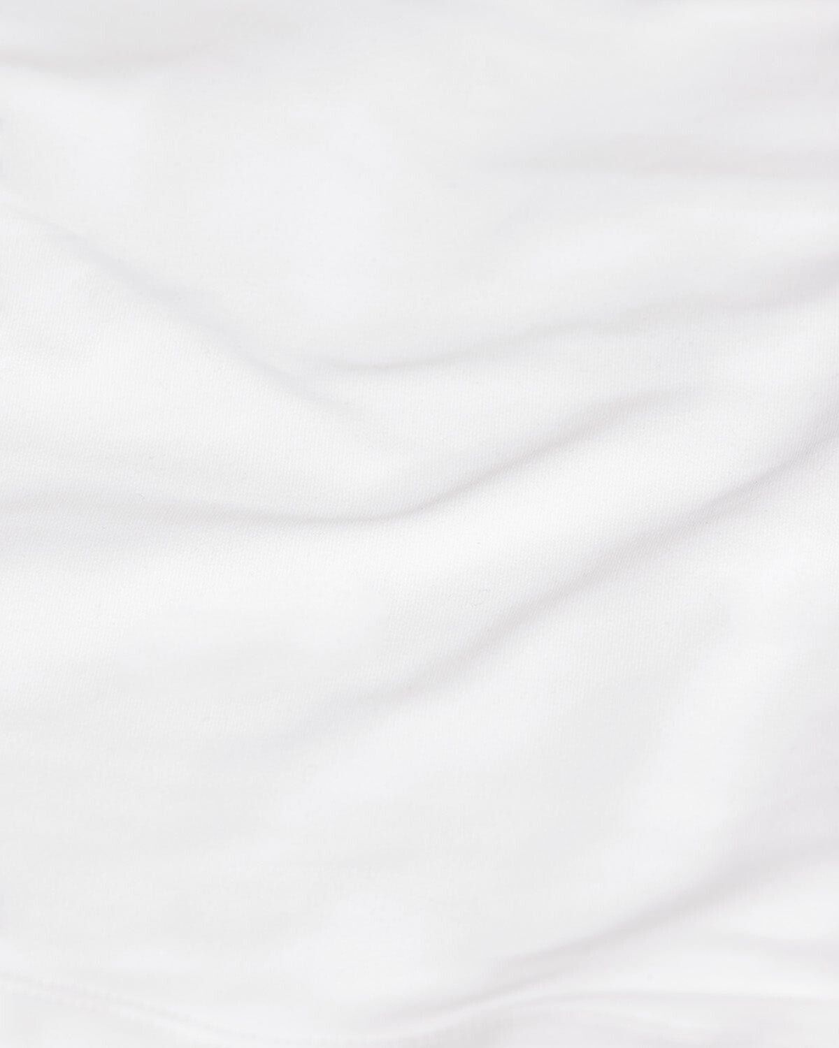 Form Gia Crop | White