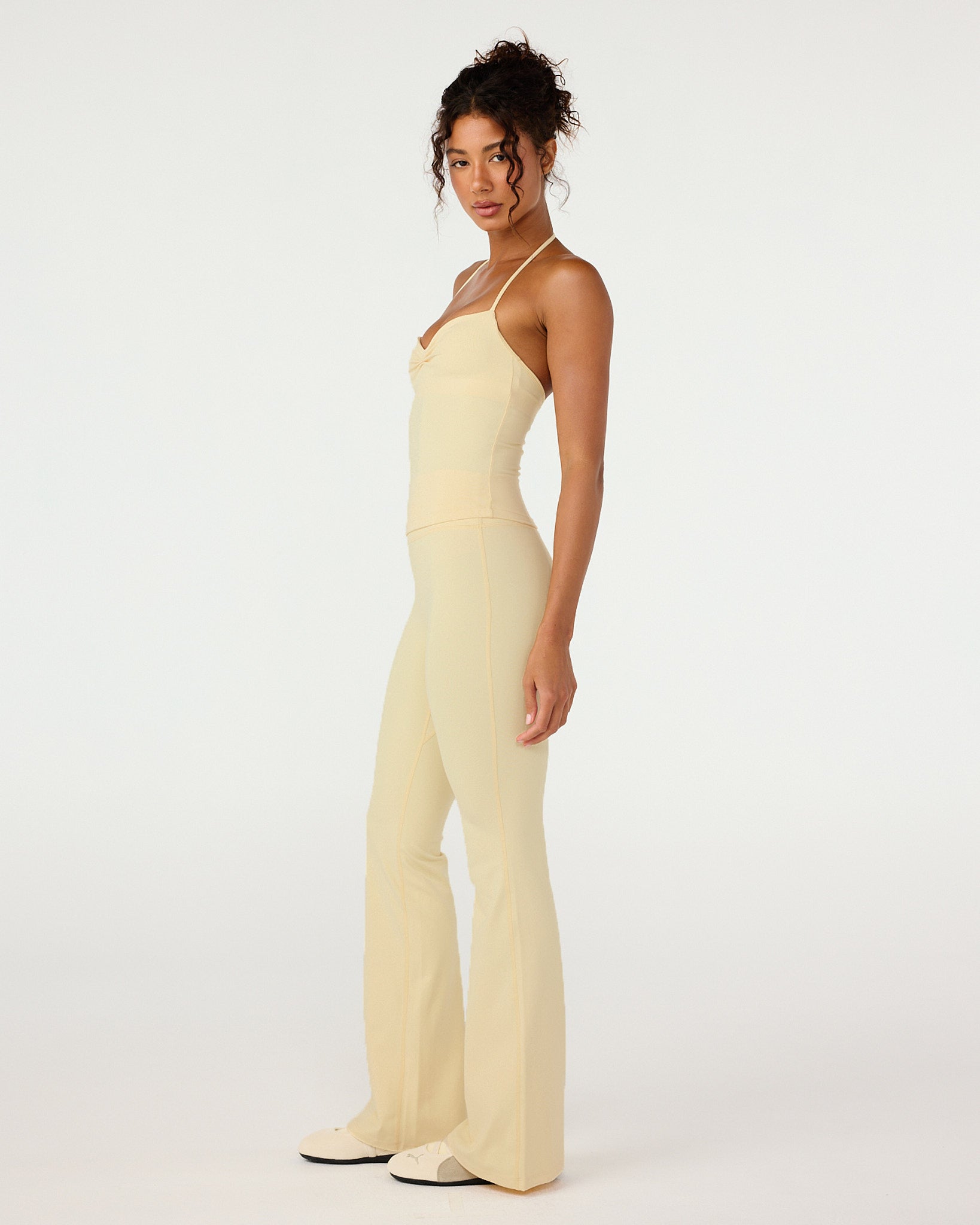 Form Invisible Scrunch Flare Leggings | Butter