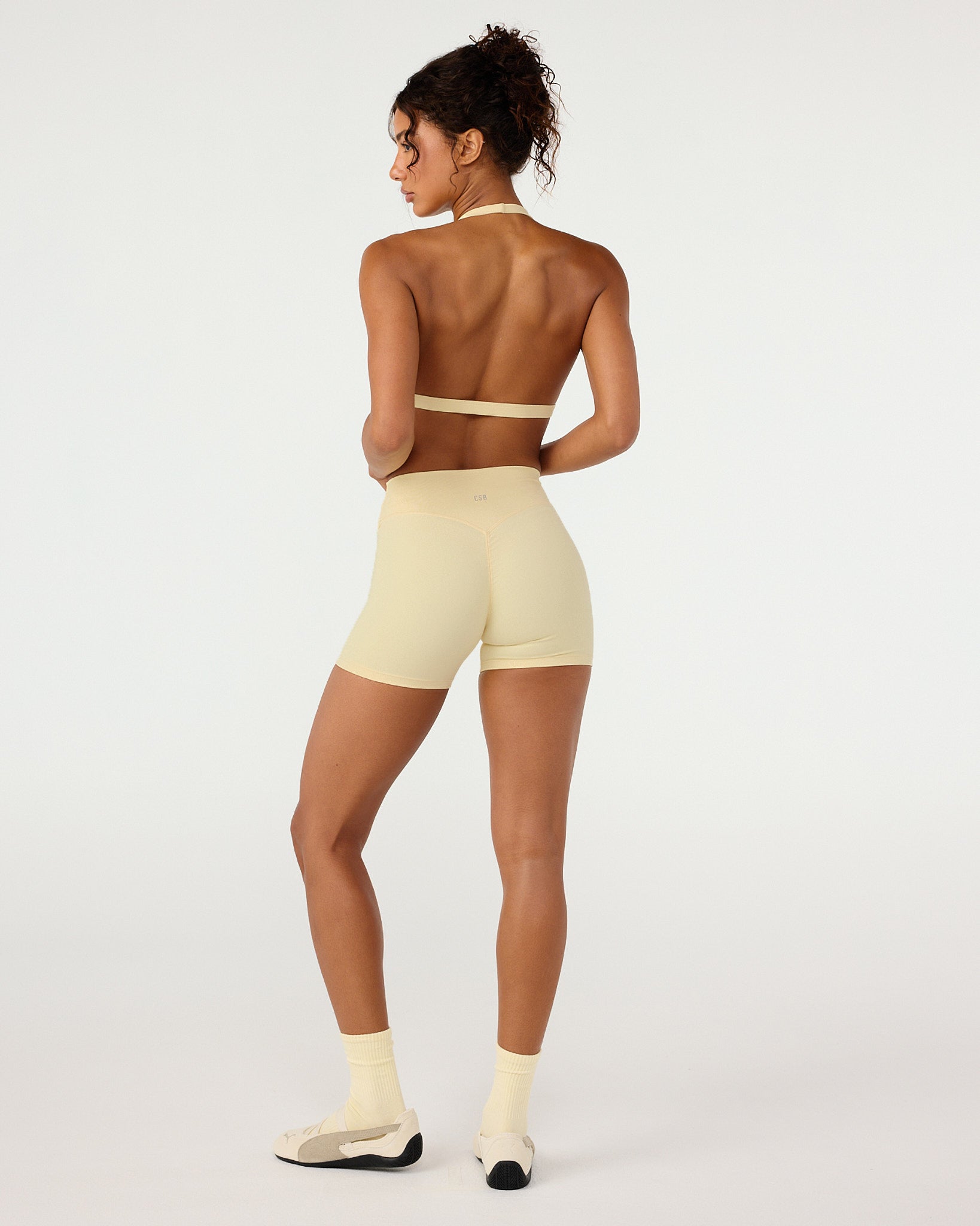 Form Invisible Scrunch Shorts 4" | Butter