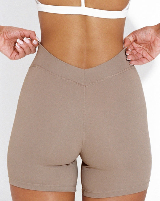 Form V Waist Shorts 5" | Latte
