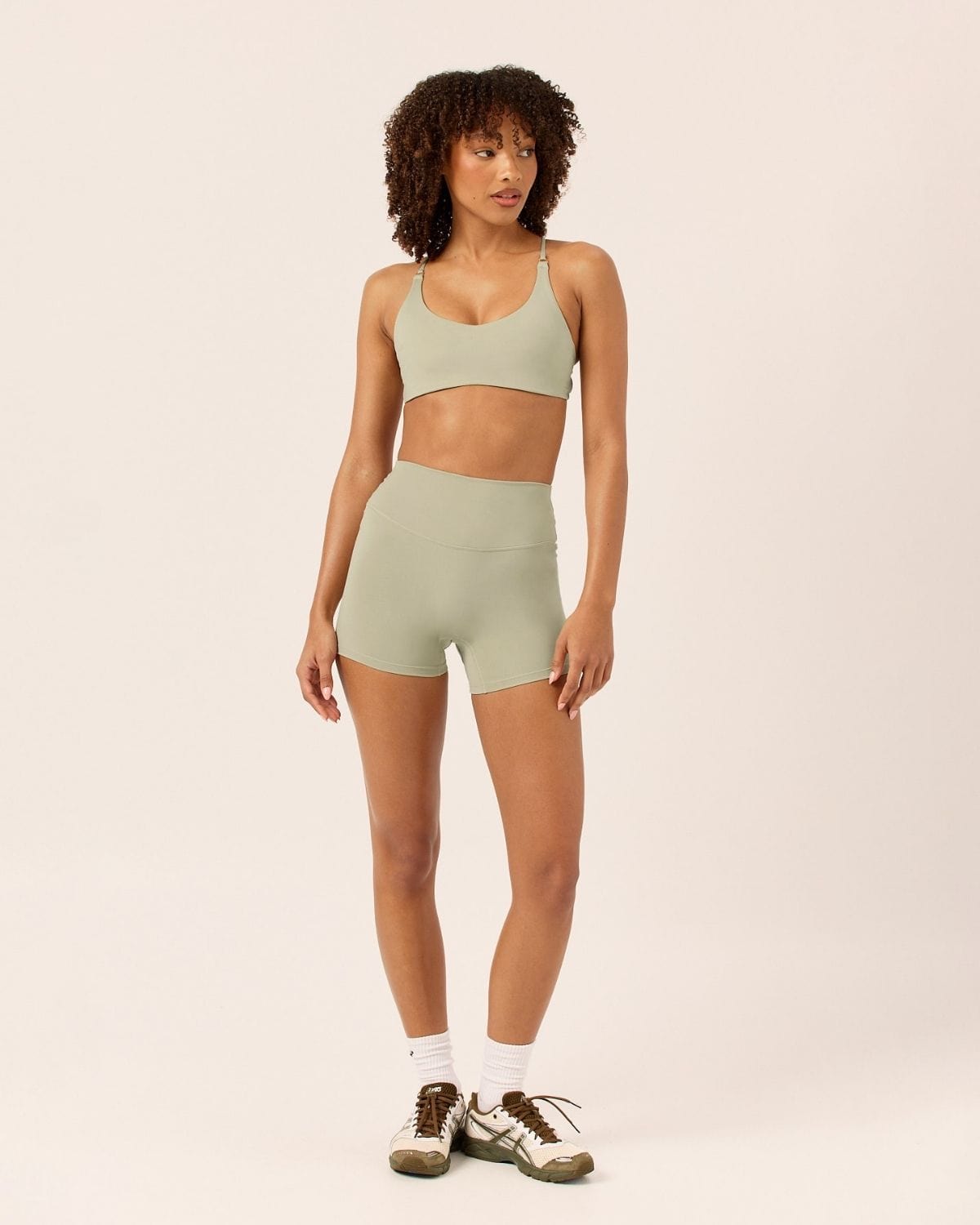 Serenity Invisible Scrunch Shorts 4" | Sage