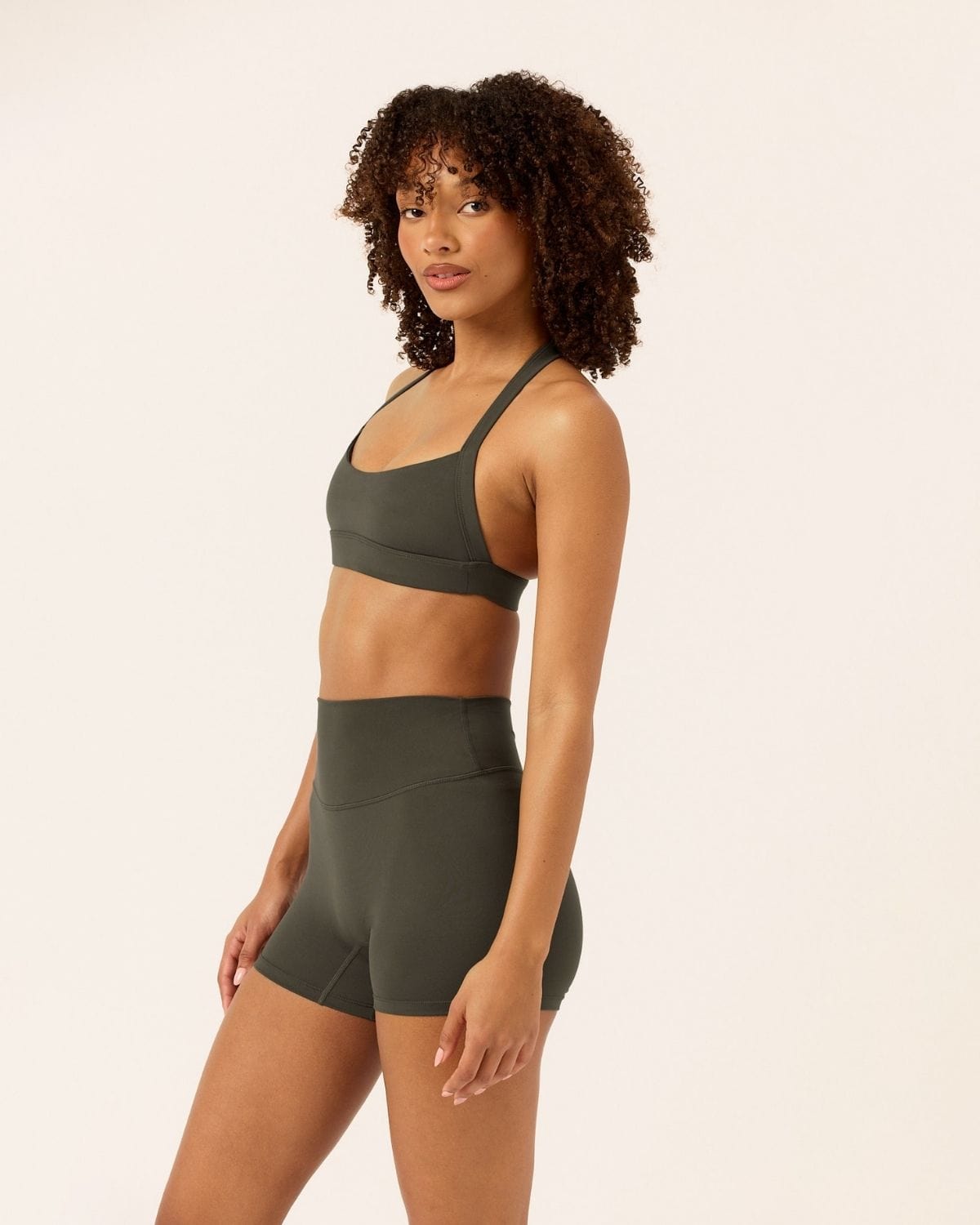 Serenity Invisible Scrunch Shorts 4" | Deep Olive