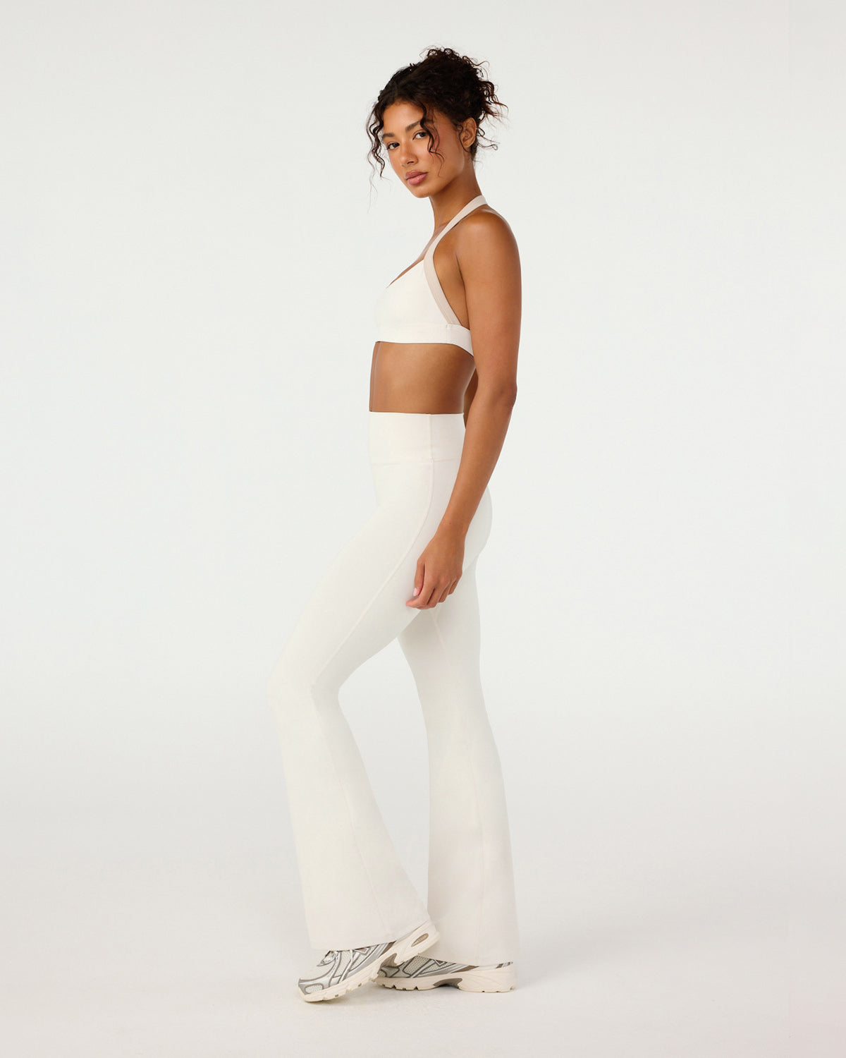 Form Invisible Scrunch Flare Leggings | Vanilla