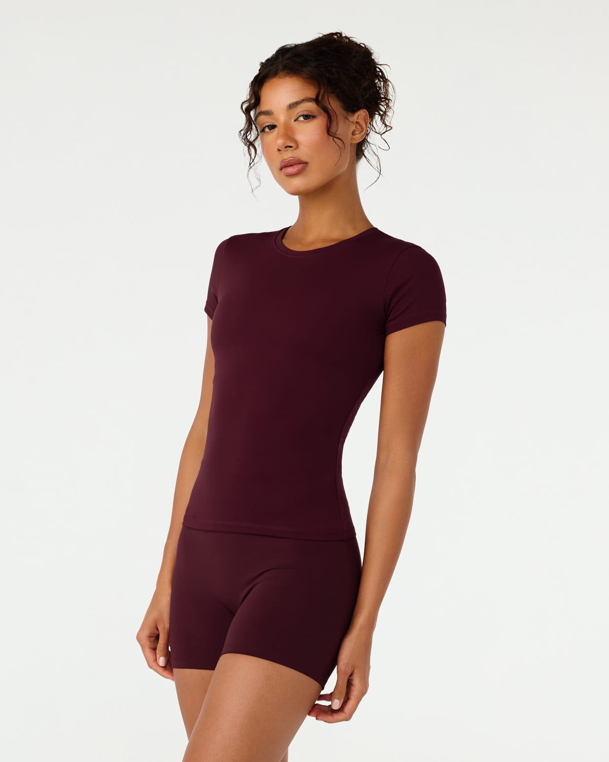 Form Lite Mid Length Tee | Wine