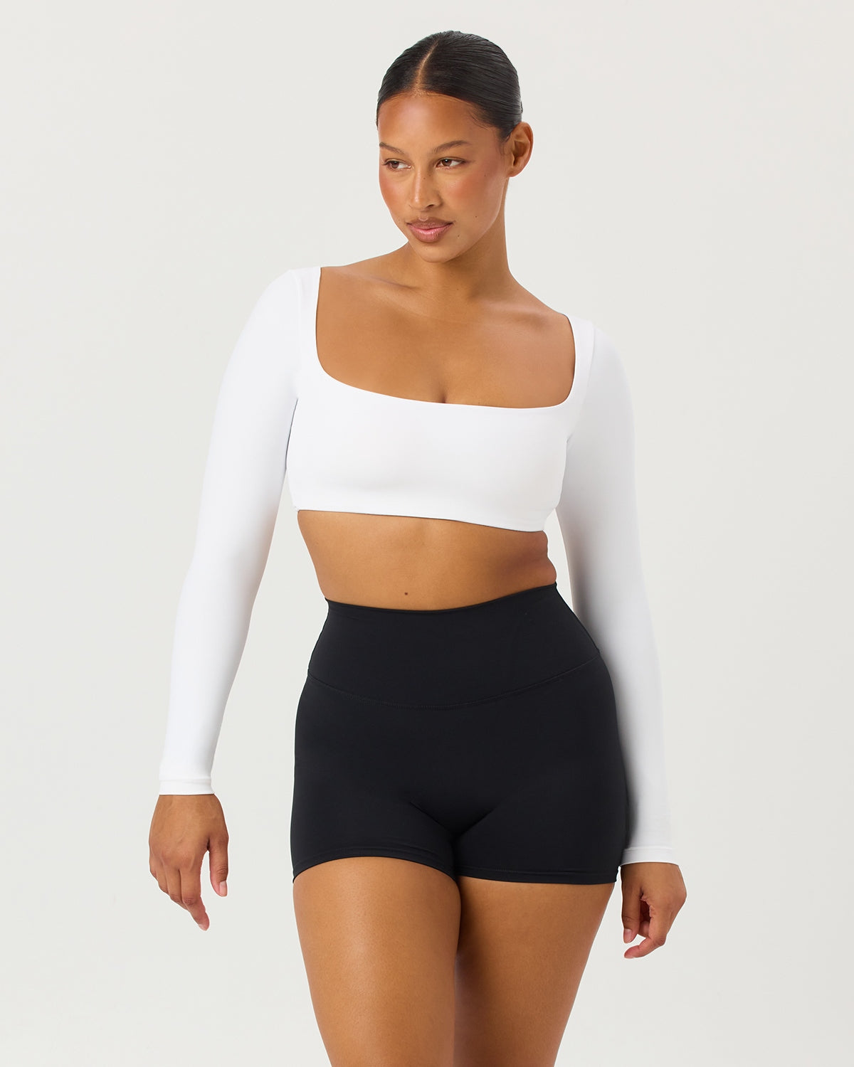 Freedom Scoop Long Sleeve Crop | White