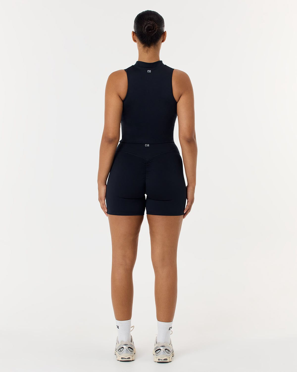 Serenity Scrunch Shorts 6" | Black