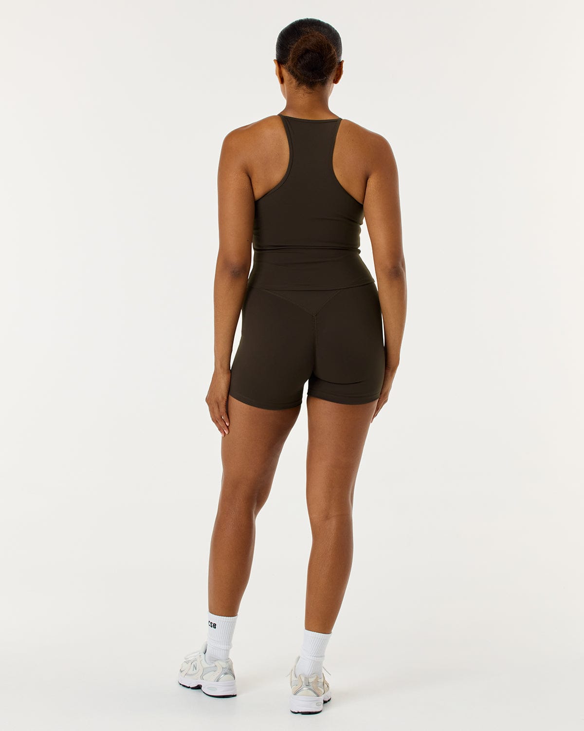 Form Invisible Scrunch Shorts 4" | Dark Chocolate