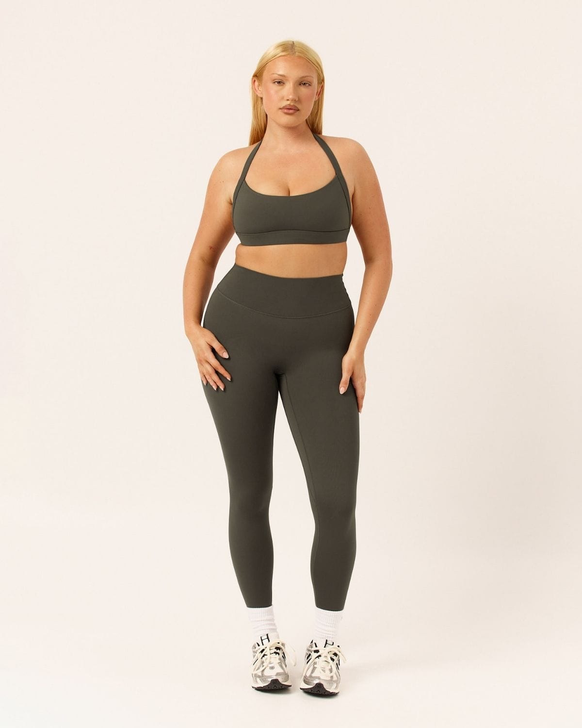 Serenity Alani Crop | Deep Olive