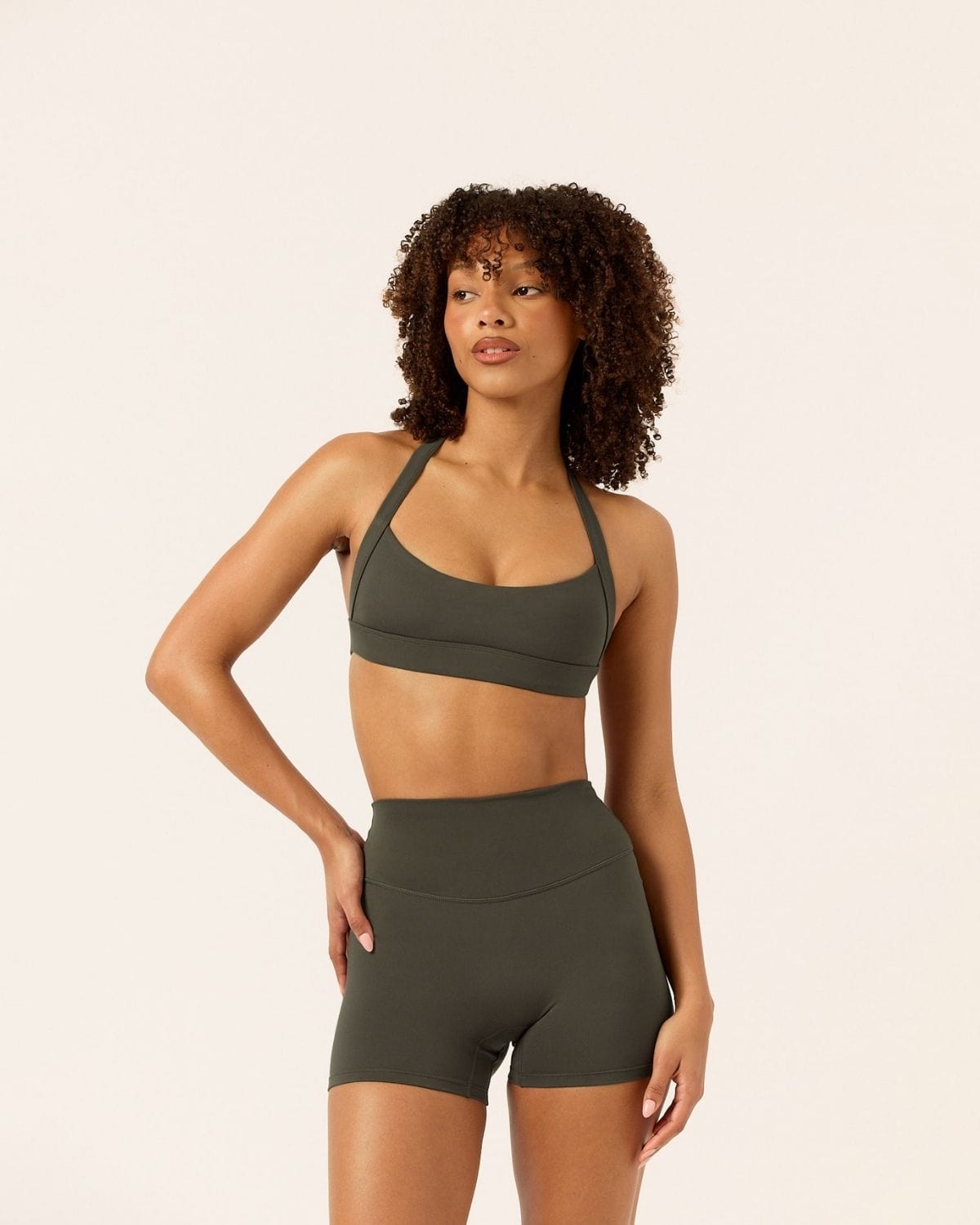 Serenity Invisible Scrunch Shorts 4" | Deep Olive