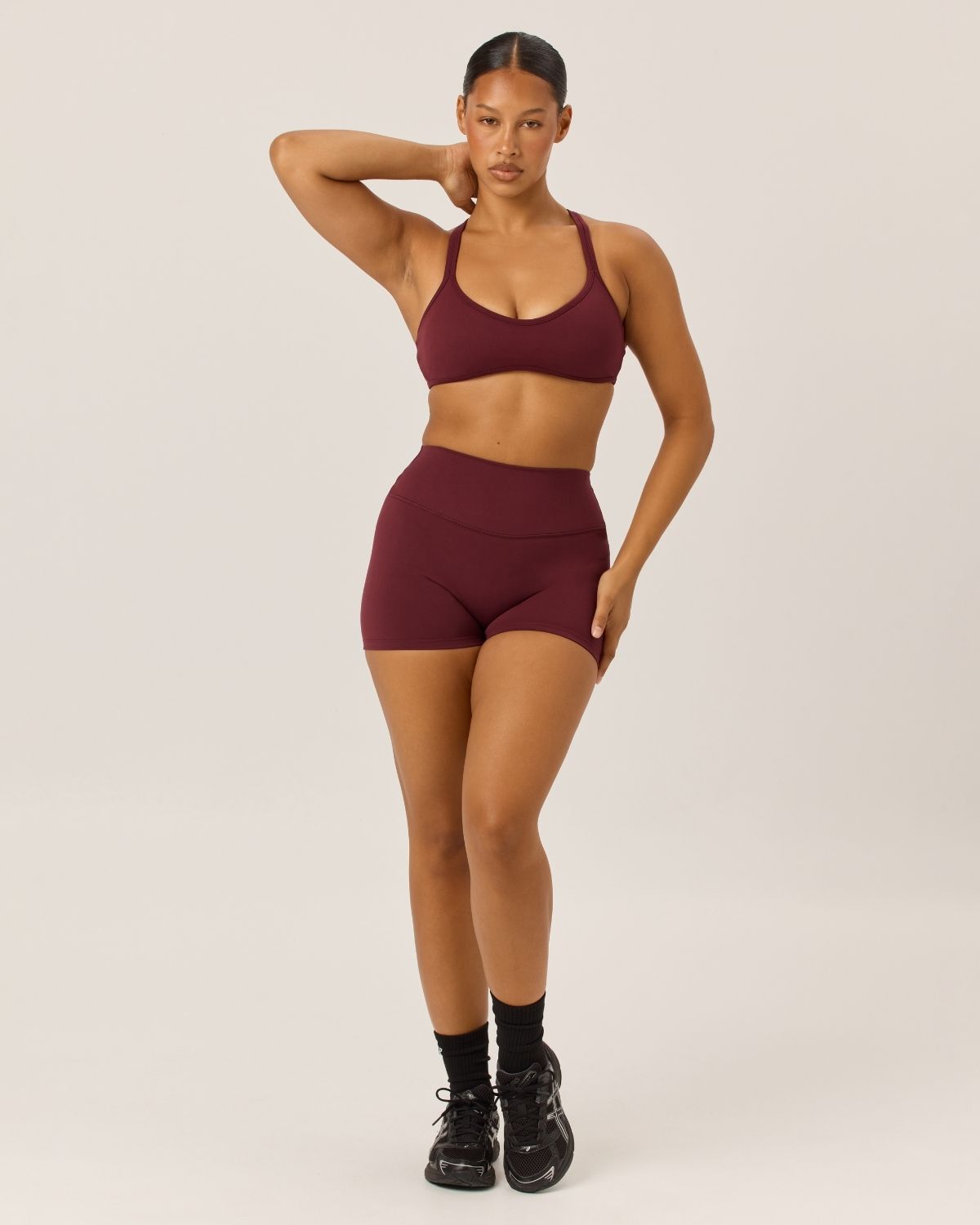 Serenity Invisible Scrunch Shorts 4" | Burgundy