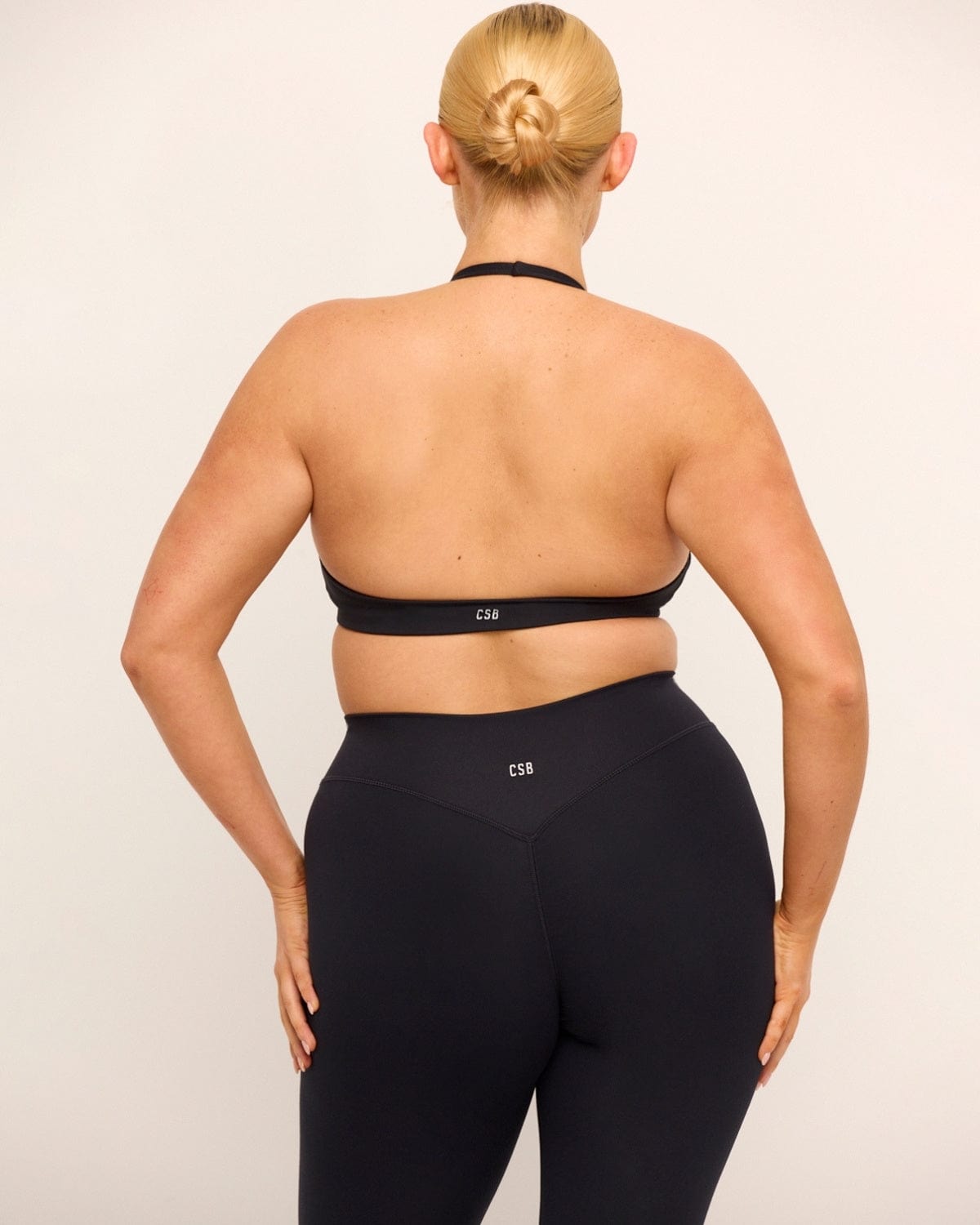 Form Halter Crop | Black