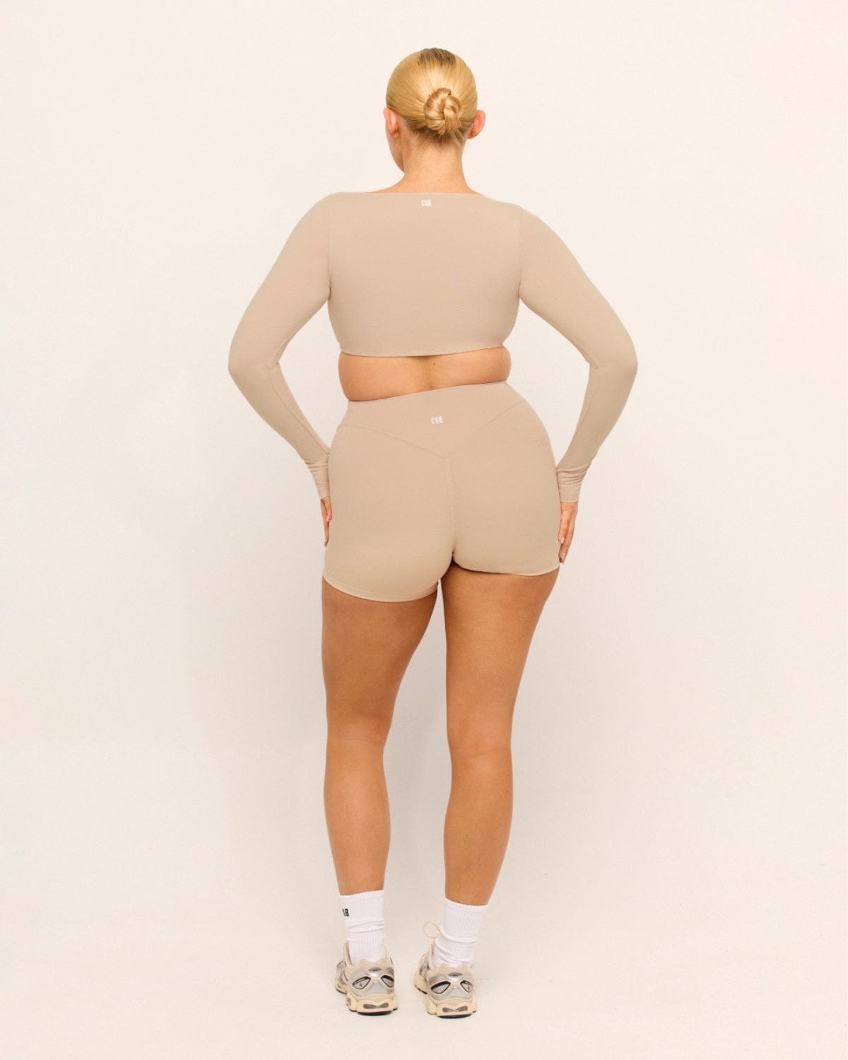 Form Contour Long Sleeve Crop | Fawn