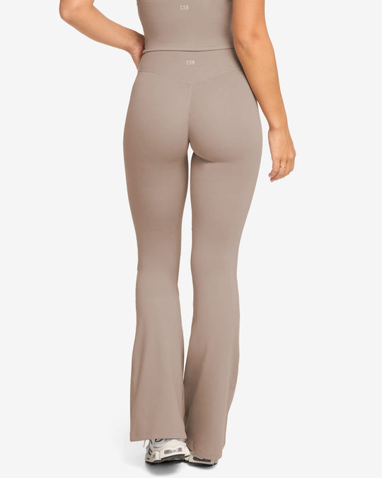 Form Invisible Scrunch Flare Leggings | Latte