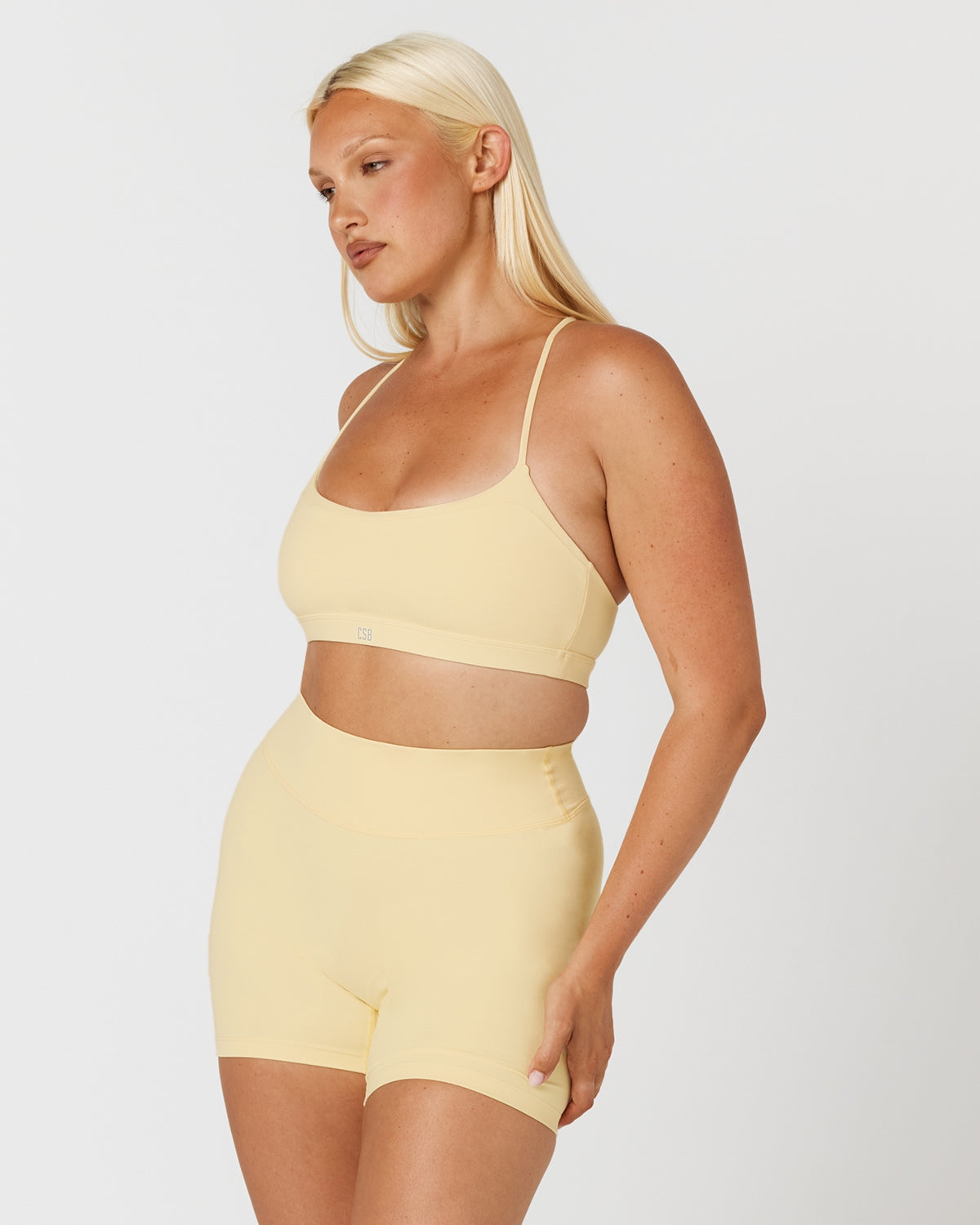Form Gia Crop | Butter