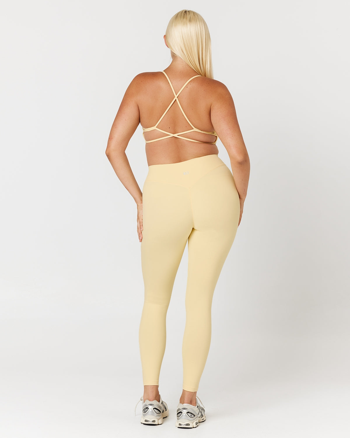 Form Invisible Scrunch Leggings | Butter