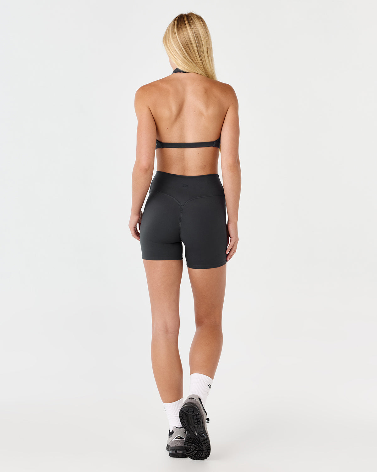 Serenity Soft Invisible Scrunch Shorts 5" | Shadow