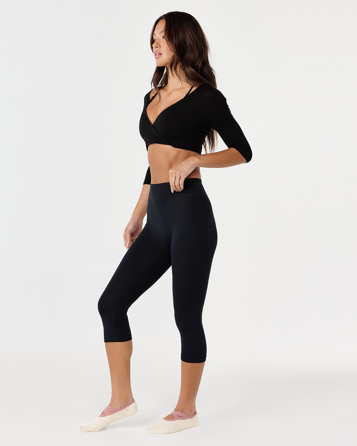 Form Invisible Scrunch Capri Leggings | Black
